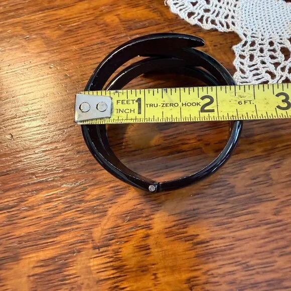 Vintage Architectural Black Metal Hinged Cuff Bracelet - Picture 14 of 17